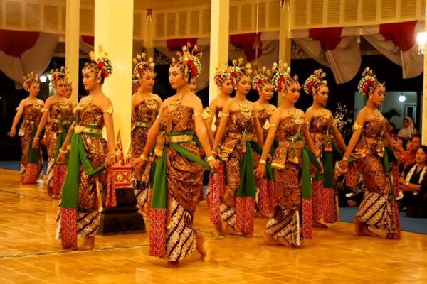 Kekayaan Budaya Suku Jawa: Keberagaman Seni Tradisional dari Tiap Daerah